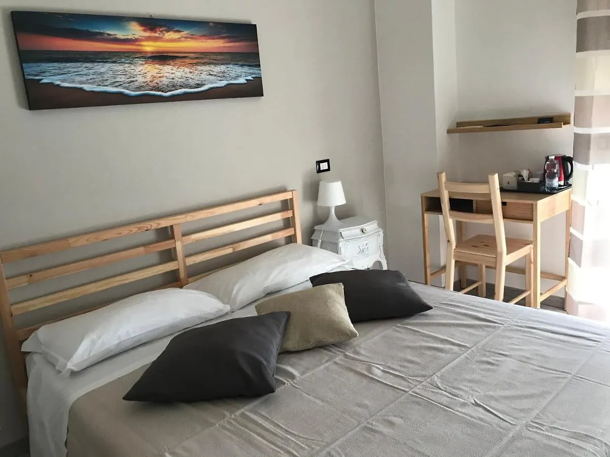 Gasthuis Attico Livorno Bed & Relax Hotel